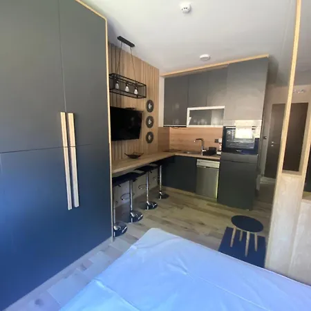 Lana Lux Milmari 아파트