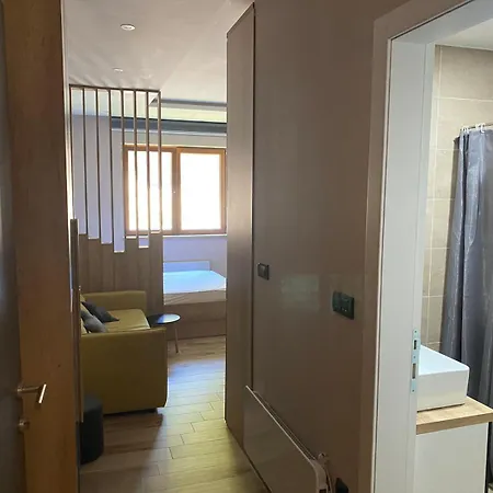 Lana Lux Milmari 카파오닉