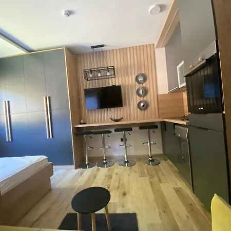 아파트 Lana Lux Milmari *