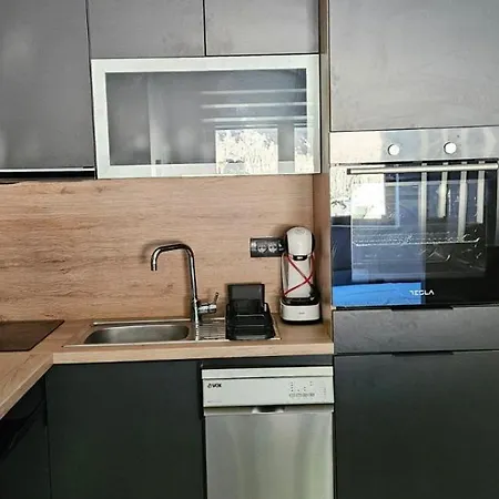 Lana Lux Milmari 아파트 *