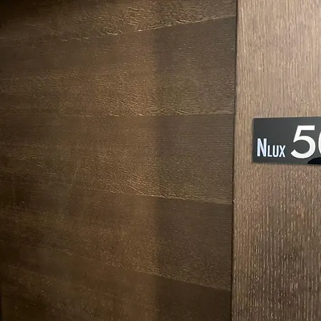 Lana Lux Milmari 아파트 *