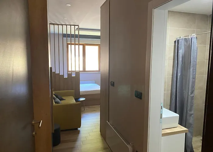 Lana Lux Milmari Копаоник